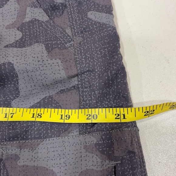 Prana women’s Gray camouflage jogger 10 - Picture 7 of 9